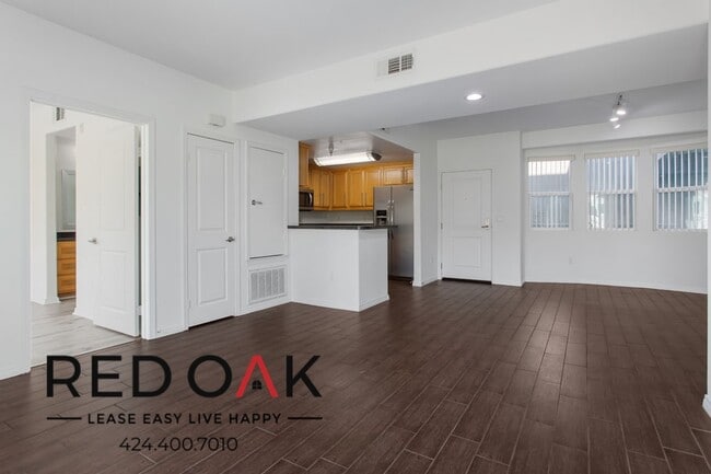 11925 Kling St in Valley Village, CA - Building Photo - Building Photo