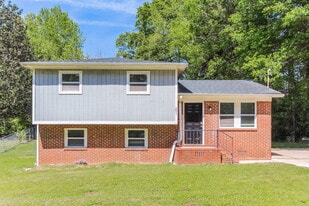 201 Beechwood Dr in Hueytown, AL - Building Photo