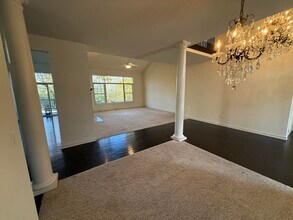 18145 Shoreline Ct in Northville, MI - Building Photo - Building Photo