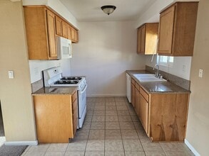 414 21st St in Huntington Beach, CA - Building Photo - Building Photo