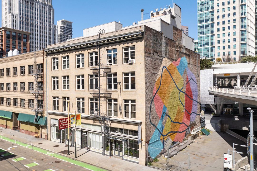 Dahl-Beck Warehouse in San Francisco, CA - Building Photo