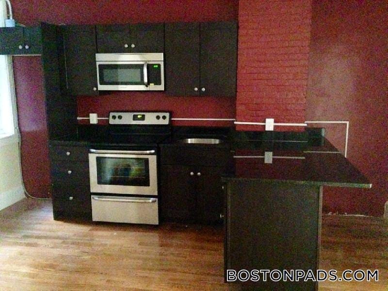161 Endicott St in Boston, MA - Building Photo