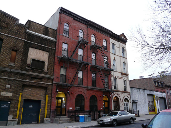 283 E 139th St in Bronx, NY - Foto de edificio - Building Photo