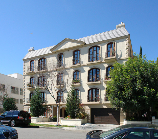 353 S Reeves Dr in Beverly Hills, CA - Foto de edificio - Building Photo