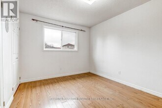 382 Fleming Dr in London, ON - Building Photo - Building Photo