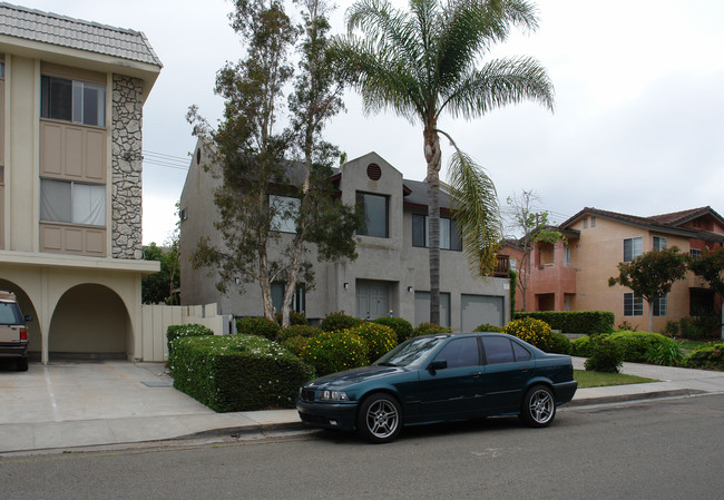 3922 Shasta St in San Diego, CA - Foto de edificio - Building Photo