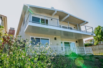 3015 S Carolina St, Unit 3015 S Carolina St #2 in San Pedro, CA - Foto de edificio - Building Photo