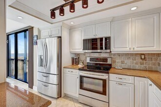 10680 S Ocean Dr, Unit 901 in Jensen Beach, FL - Building Photo - Building Photo