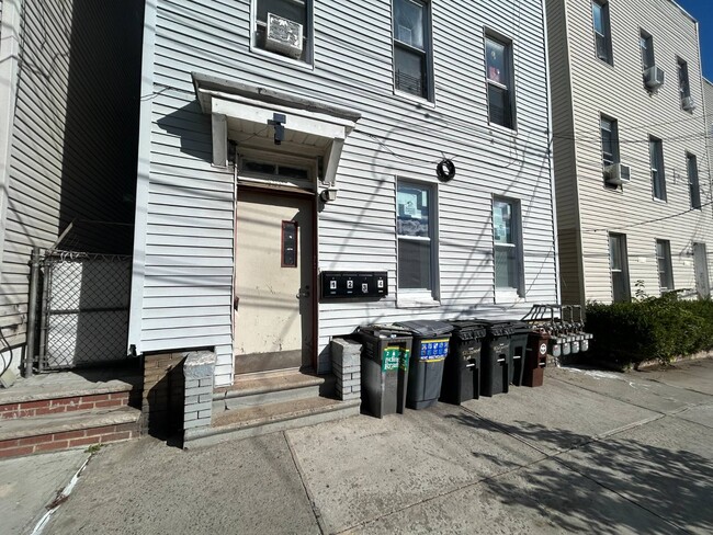 property at 1826 Unionport Rd