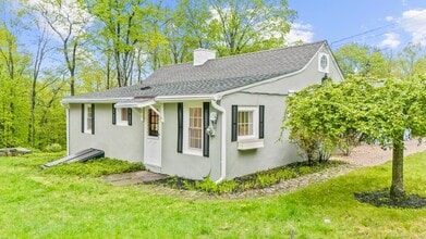 13 South St in Washington, CT - Building Photo - Building Photo