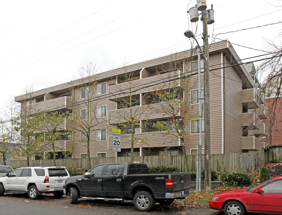 Park Royal Apartments in Seattle, WA - Foto de edificio