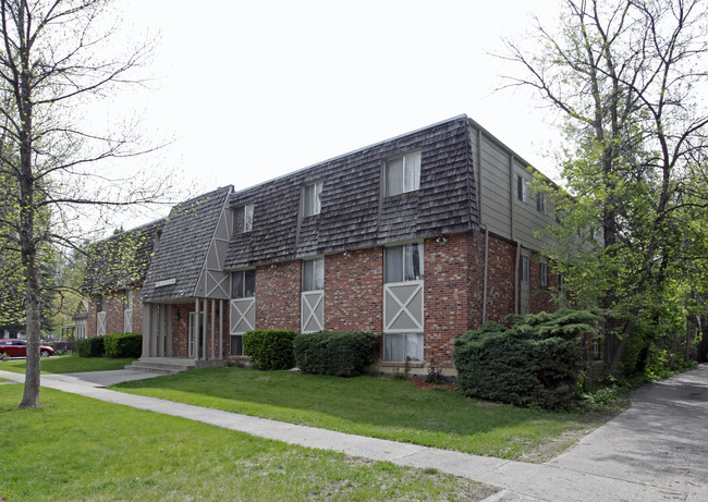 Cavalier Apartments in Fort Collins, CO - Foto de edificio - Building Photo