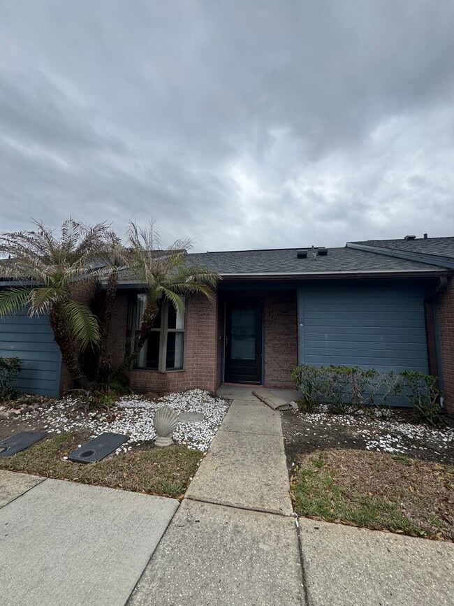 property at 2823 Shannon Oak Ct