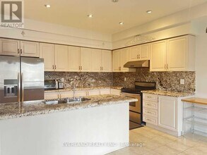 50 Danpatrick Dr in Richmond Hill, ON - Building Photo - Building Photo