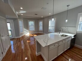 29 Alpine St, Unit 2 in Somerville, MA - Building Photo