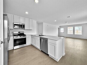 6023 Standpiper Lp in Baytown, TX - Building Photo - Building Photo