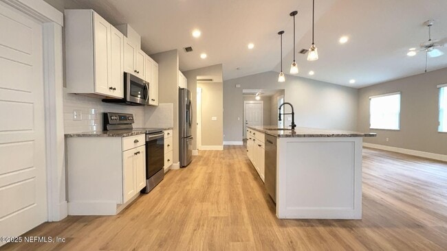 48 Firethorn Ln in Palm Coast, FL - Building Photo - Building Photo