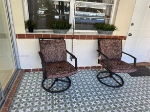 180 NE 12th Ave in Hallandale Beach, FL - Building Photo - Building Photo