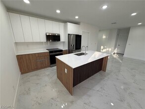 4342 NW 34th Pl in Cape Coral, FL - Building Photo - Building Photo