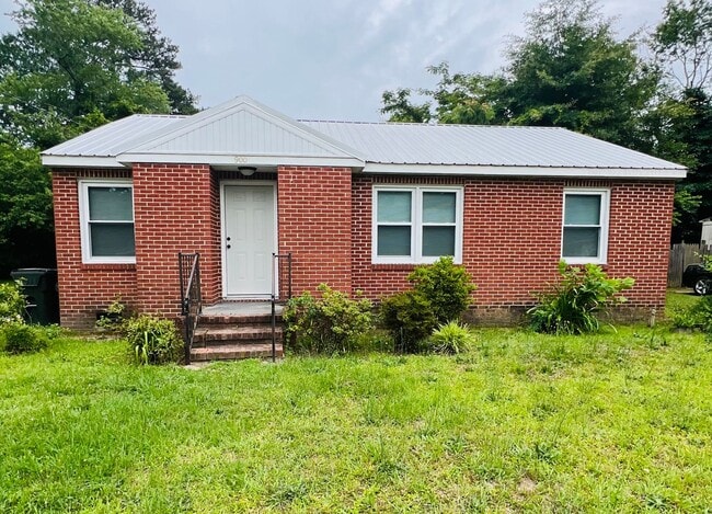 property at 900 S Best St