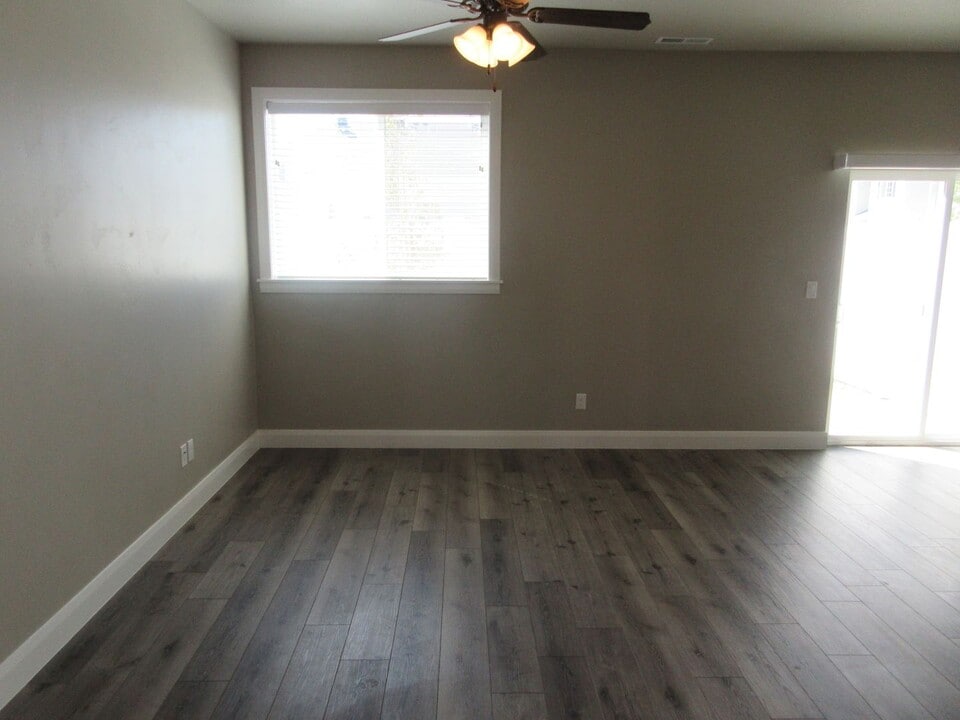 485 1425 N St in Cedar City, UT - Building Photo