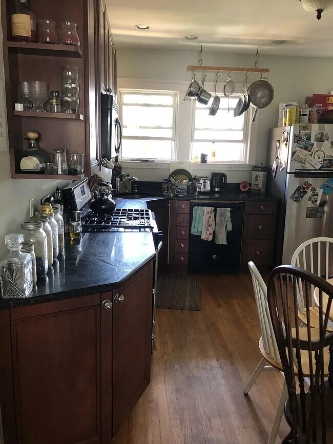36 Princeton St, Unit 3 in Somerville, MA - Building Photo - Building Photo