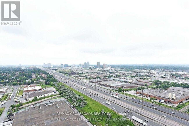 125 Village Green Square in Toronto, ON - Building Photo - Building Photo