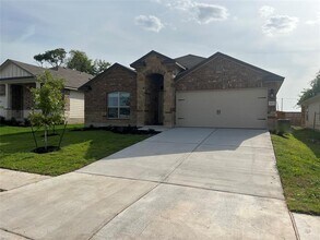 305 Yemen Rd in Taylor, TX - Building Photo - Building Photo