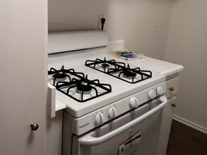 15116 Parthenia St in Los Angeles, CA - Building Photo - Building Photo