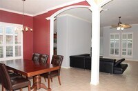 8214 Malin Ct photo'