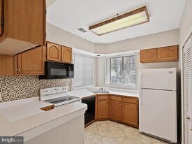 10802 Antigua Terrace in North Bethesda, MD - Building Photo