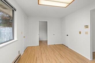 10004 E McKinley Ave in Tacoma, WA - Building Photo - Building Photo