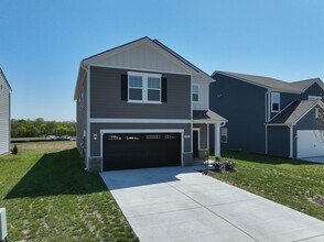 1059 Large Poppy Dr in La Vergne, TN - Building Photo - Building Photo