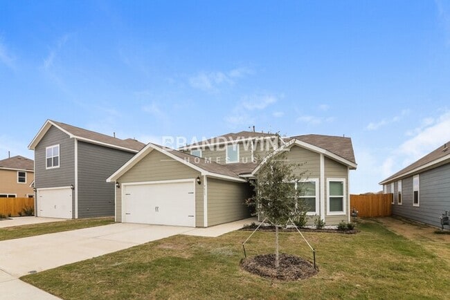 9613 Klondike Dr in Fort Worth, TX - Foto de edificio - Building Photo