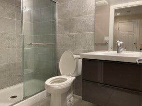 3386 Highland Dr in Coquitlam, BC - Building Photo - Building Photo