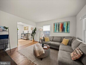 208 S Veitch St in Arlington, VA - Building Photo - Building Photo