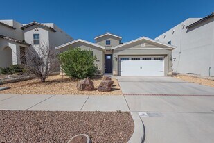 3135 Red Creek in El Paso, TX - Building Photo