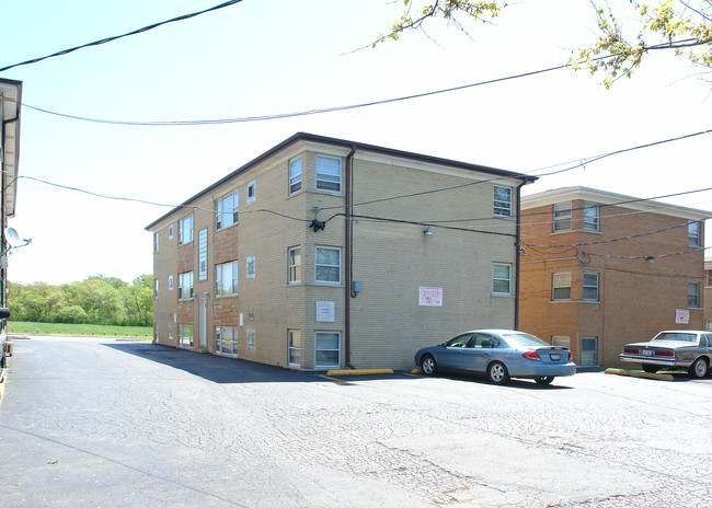 1676 N 1st Ave in Melrose Park, IL - Building Photo - Building Photo