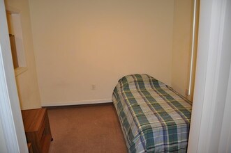 100 Fox Grove Cir in Columbia, SC - Foto de edificio - Building Photo