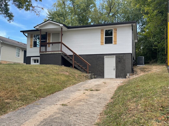 922 Vermont Ave in Knoxville, TN - Building Photo - Building Photo