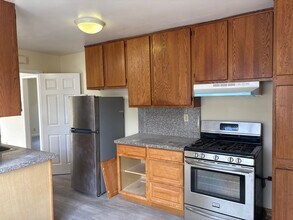 541 Simon St in Hayward, CA - Foto de edificio - Building Photo