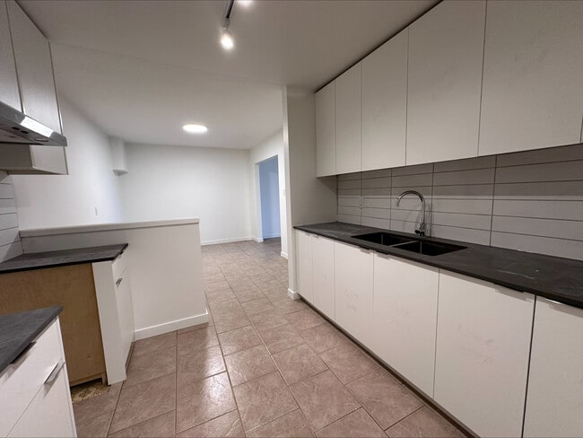 property at 1480-1480 Boundary Crescent