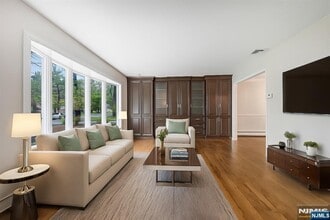 20 Dogwood Dr in Allendale, NJ - Building Photo - Building Photo