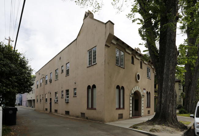 1517 17th St in Sacramento, CA - Foto de edificio - Building Photo