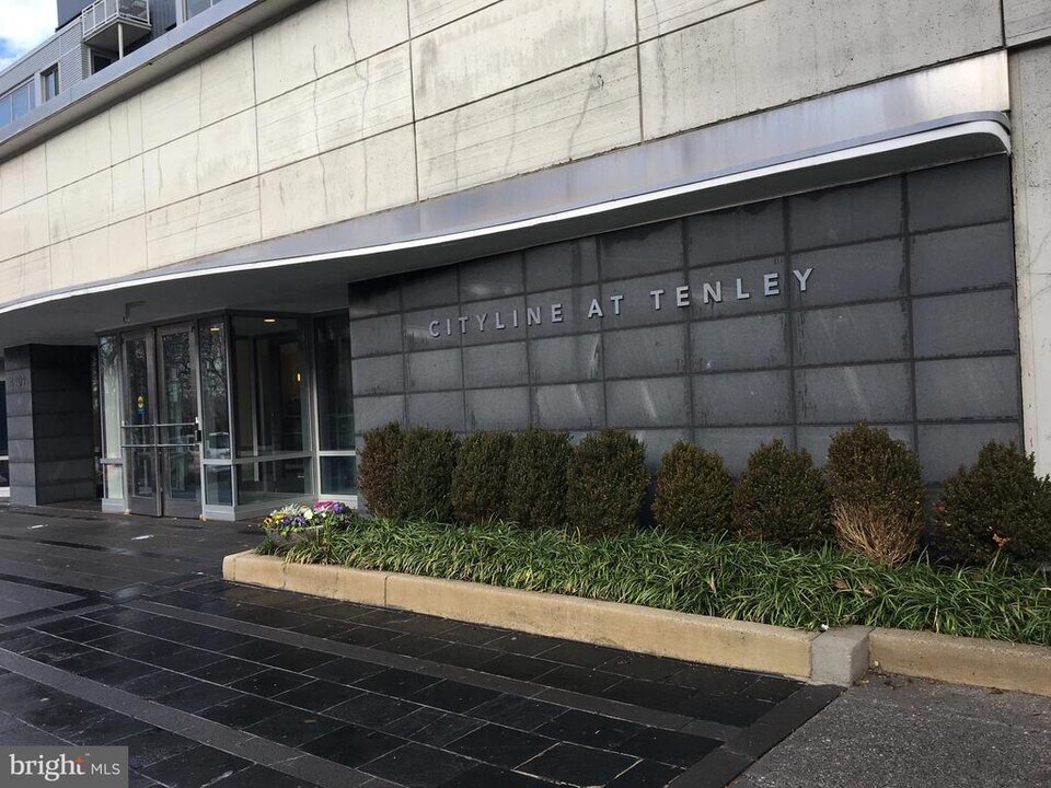 4101 Albemarle St NW in Washington, DC - Building Photo