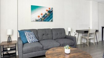 305 Dr. M.L.K. Jr St S in St. Petersburg, FL - Building Photo