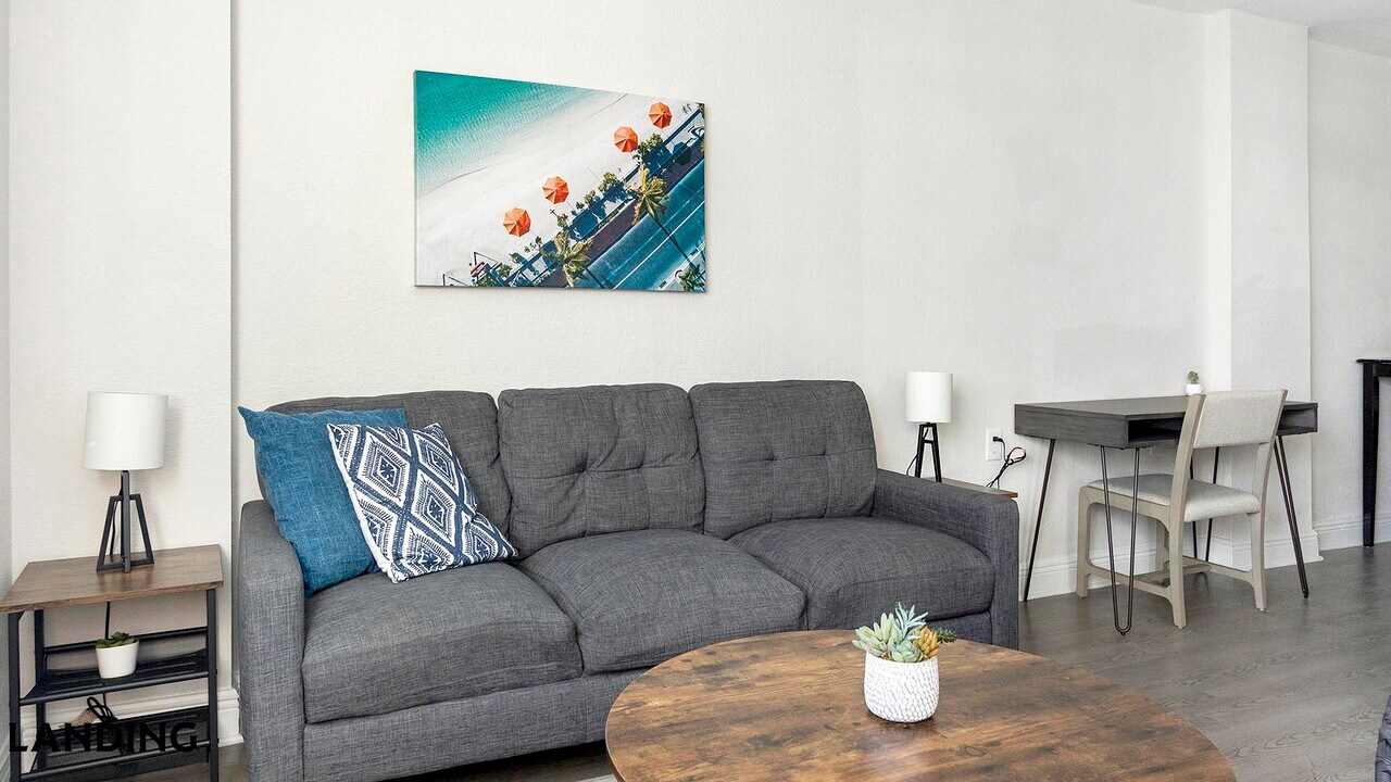 305 Dr. M.L.K. Jr St S in St. Petersburg, FL - Building Photo