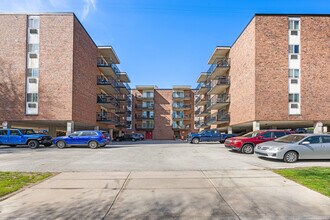 Parkwynn Apartments in Ridley Park, PA - Building Photo - Building Photo