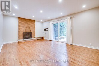 40 Elgin St in Markham, ON - Building Photo - Building Photo