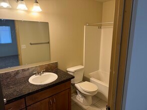 417 W Ivanhoe Rd in Spokane, WA - Building Photo - Building Photo